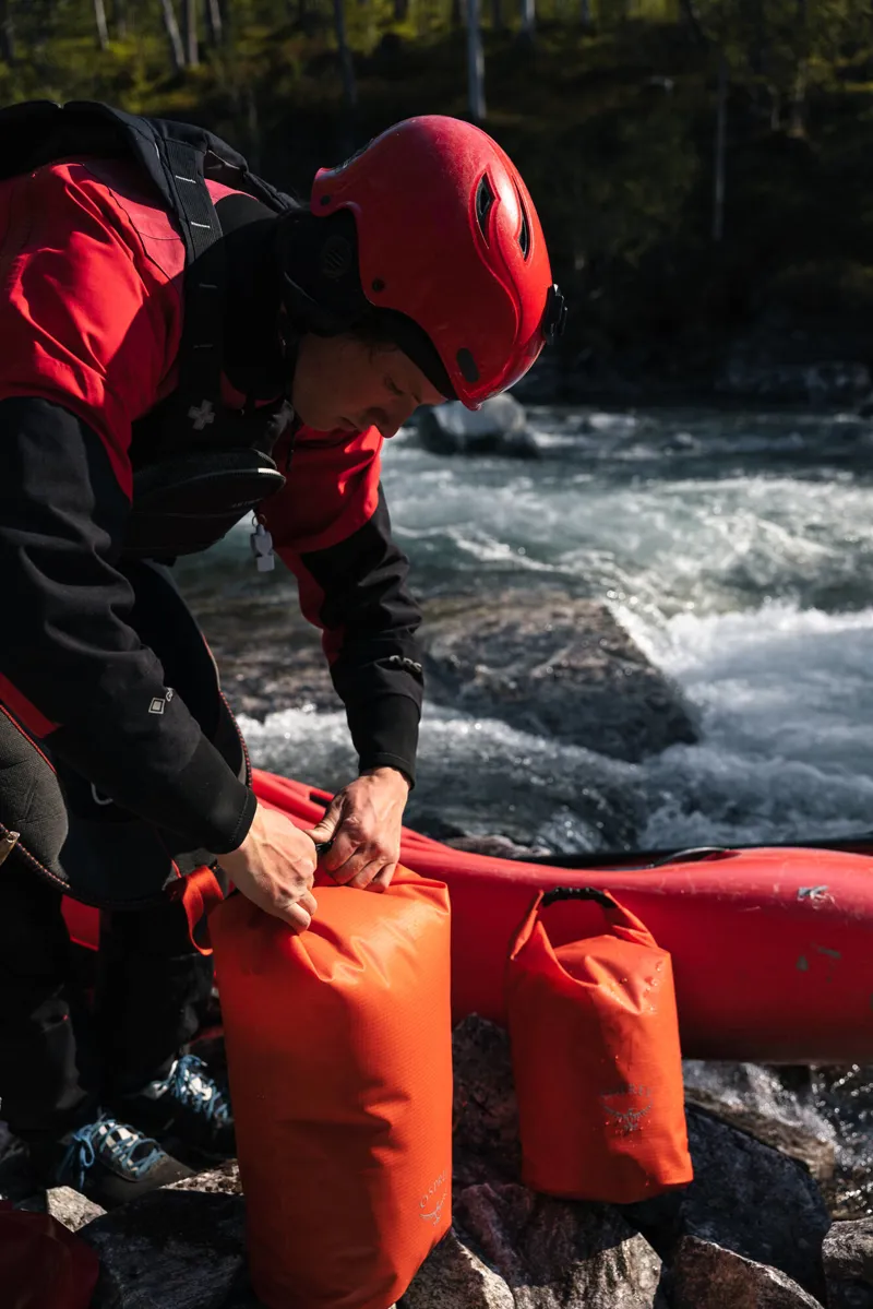 Osprey Wildwater Dry Bag 35 Tunnel Vision Grey-4